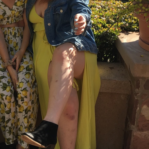 BCBG MaxAzria Gown - Picture 6 of 8